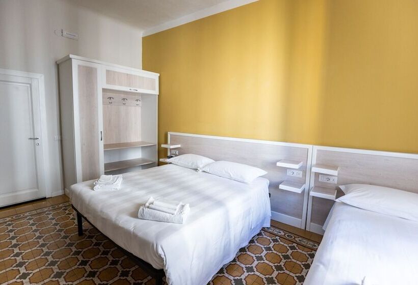 Четырехместный Номер Стандарт, Albergo Centrale