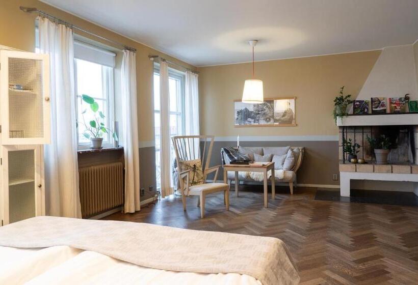 اتاق سوپریور با چشم‌انداز دریا, Maritim Hotell & Krog