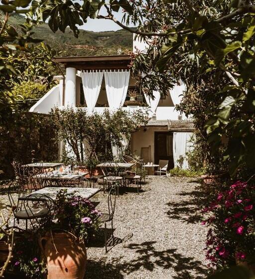سوییت جونیور, Boutique Hotel I Cinque Balconi