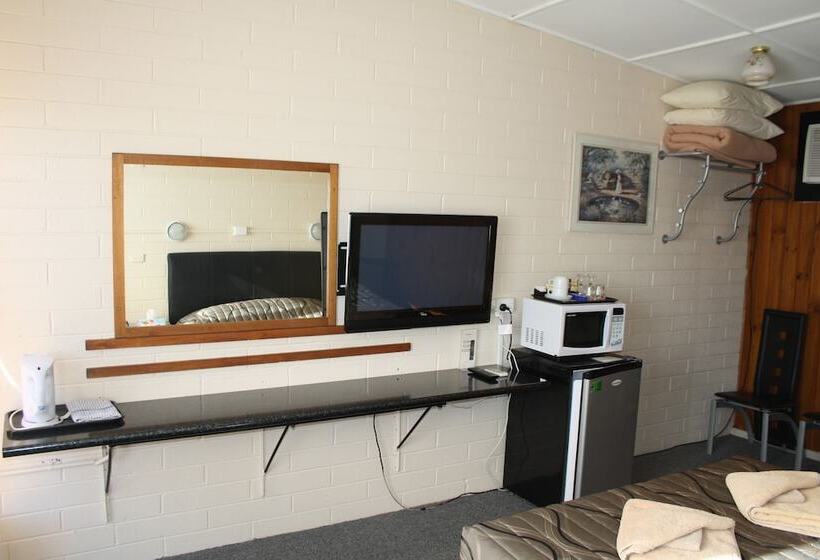 Семейный Номер, Nhill Oasis Motel