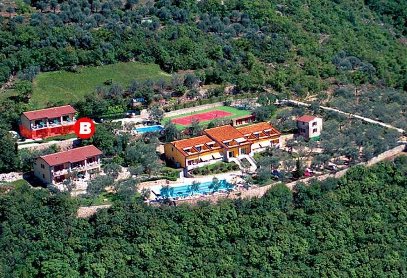 آپارتمان 1 خوابه با تراس, Taki Village