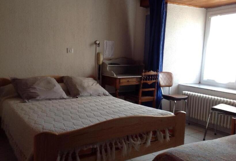 Номер Стандарт Трехместный, Auberge Du Meygal