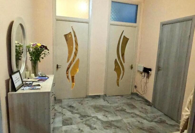 اتاق استاندارد با بالکن, Karson Family Hostel & Guest House