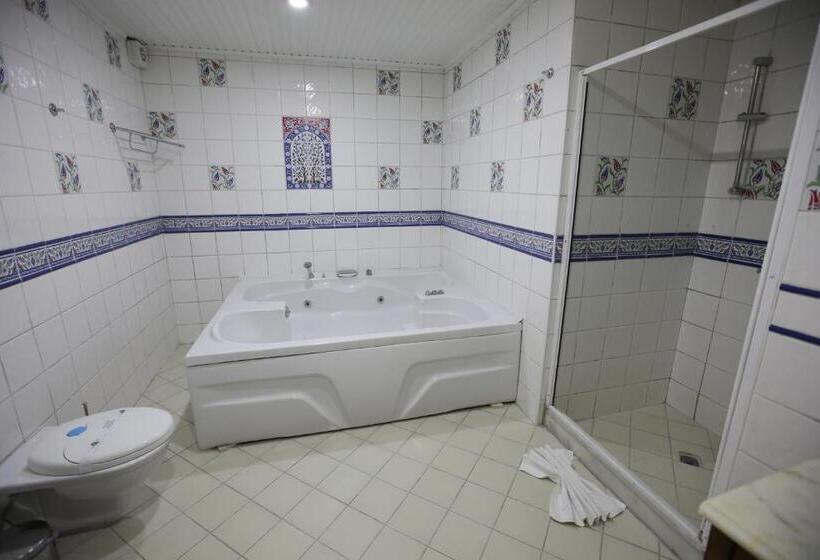 Family Suite, Lalesaray
