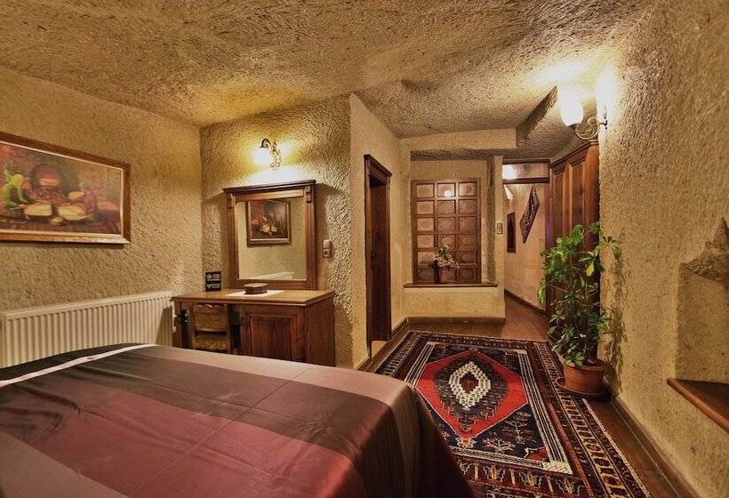 Люкс, Stone House Cave