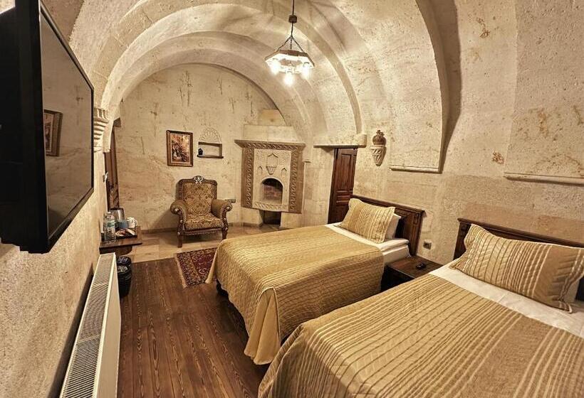 Люкс с Балконом, Stone House Cave