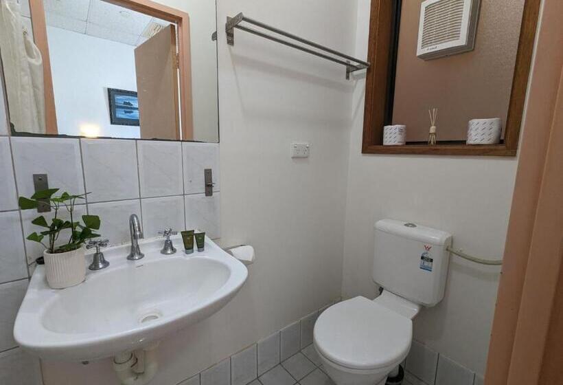 Quarto Economy, Studio 19 Wright Lodge