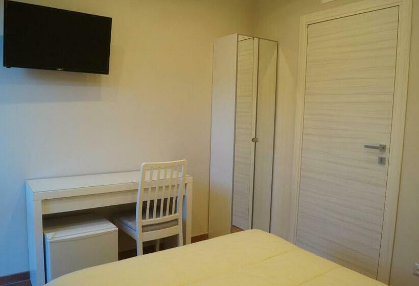 اتاق استاندارد یک نفره, Gialel Pisa Guest House
