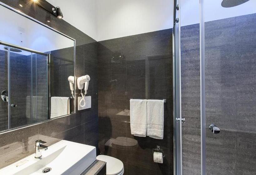 חדר דלוקס לשלושה, Town House Roma