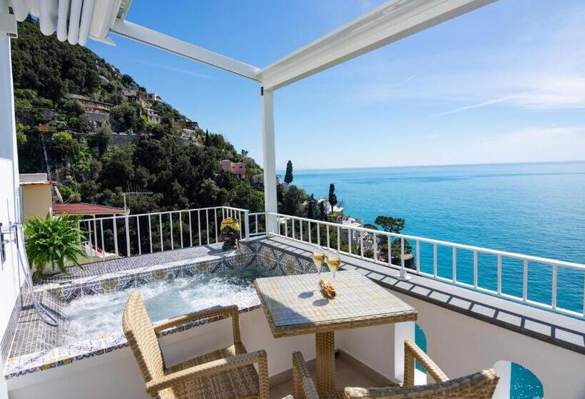 Номер Стандарт с Террасой, Villa Pietra Santa