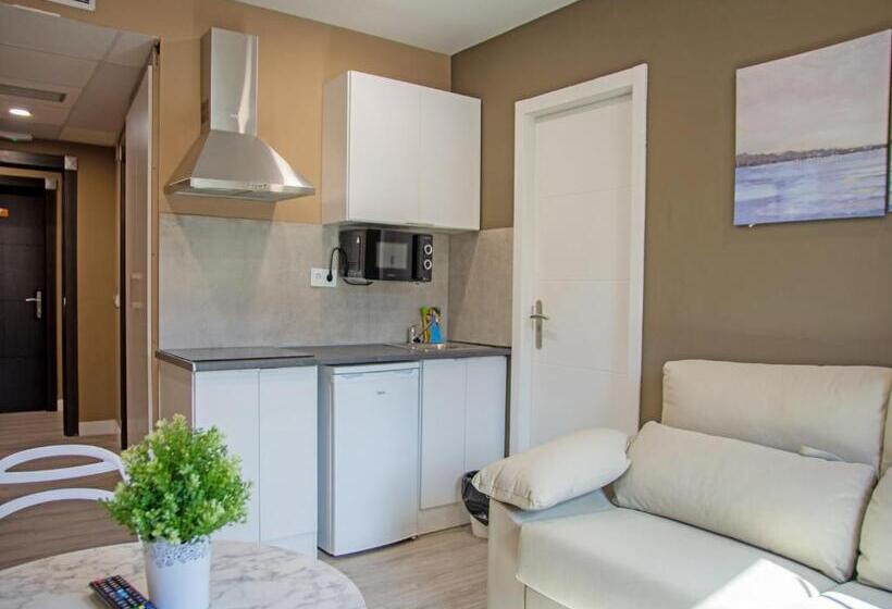 ファミリーステューディオ, Apartamentos Santander Maliaño Suites 3000
