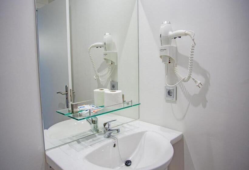 ファミリーステューディオ, Apartamentos Santander Maliaño Suites 3000