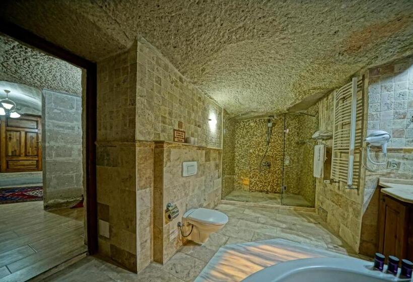 Трехместный Номер Deluxe, Holiday Cave