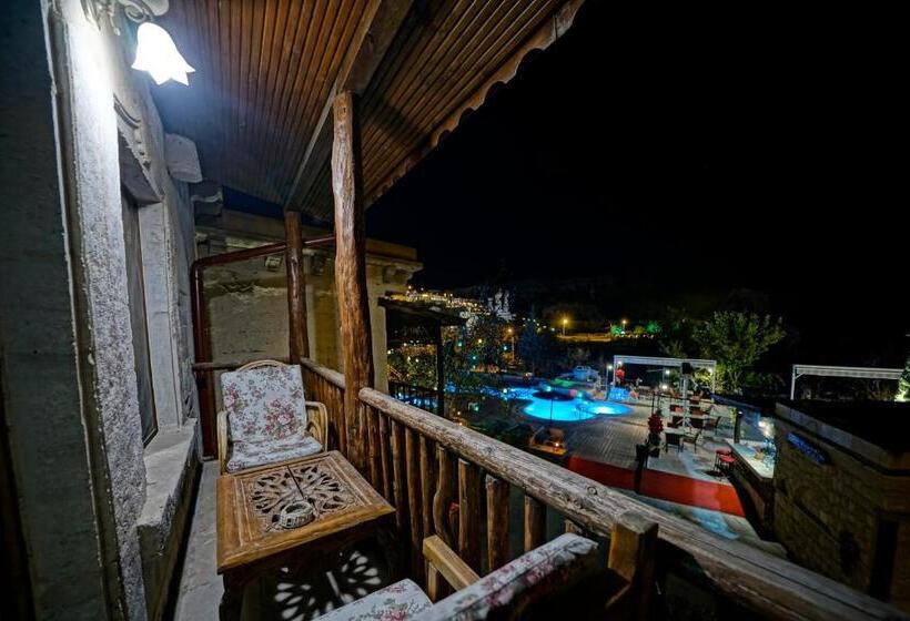 Семейный Номер, Holiday Cave