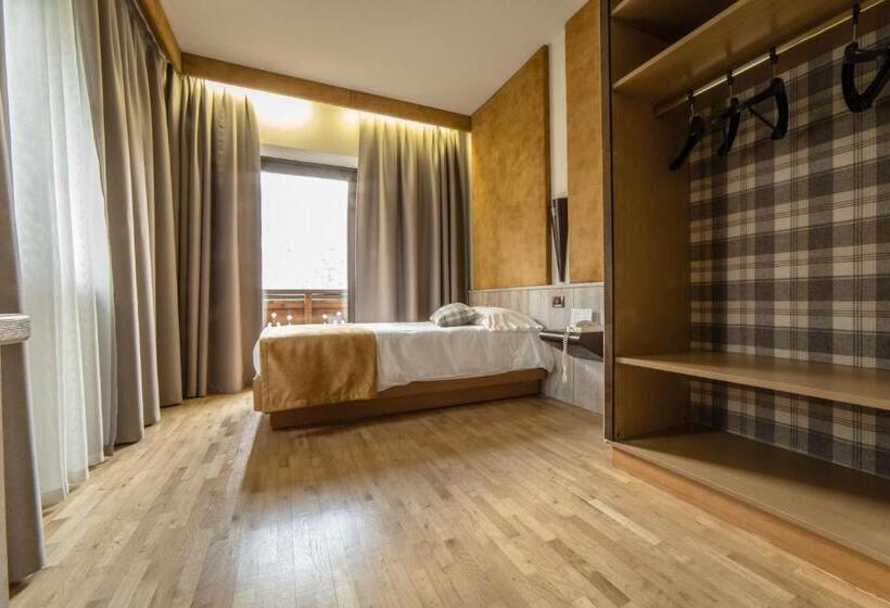 اتاق استاندارد یک نفره, Comtes De Challant Albergo Etico Valle D Aosta
