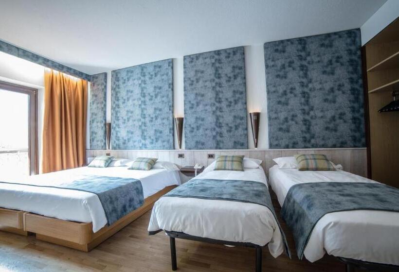 اتاق استاندارد چهار تخته, Comtes De Challant Albergo Etico Valle D Aosta