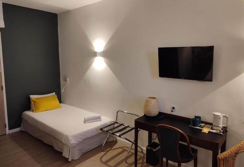 חדר סופריור לשלושה, Grand Hotel De La Poste   Lyon Sud   Vienne