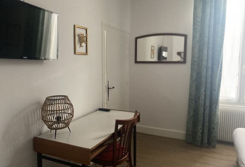 Четырехместный Номер Стандарт, Grand Hotel De La Poste   Lyon Sud   Vienne