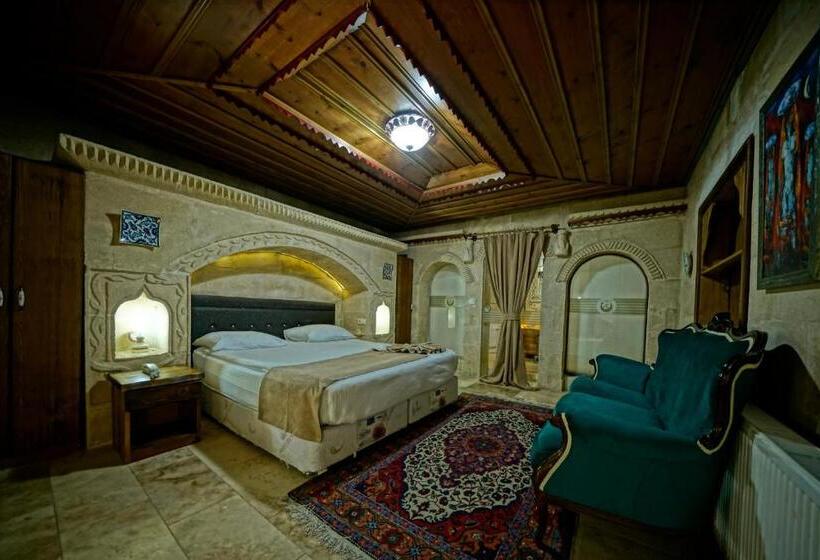 Семейный Номер, Holiday Cave