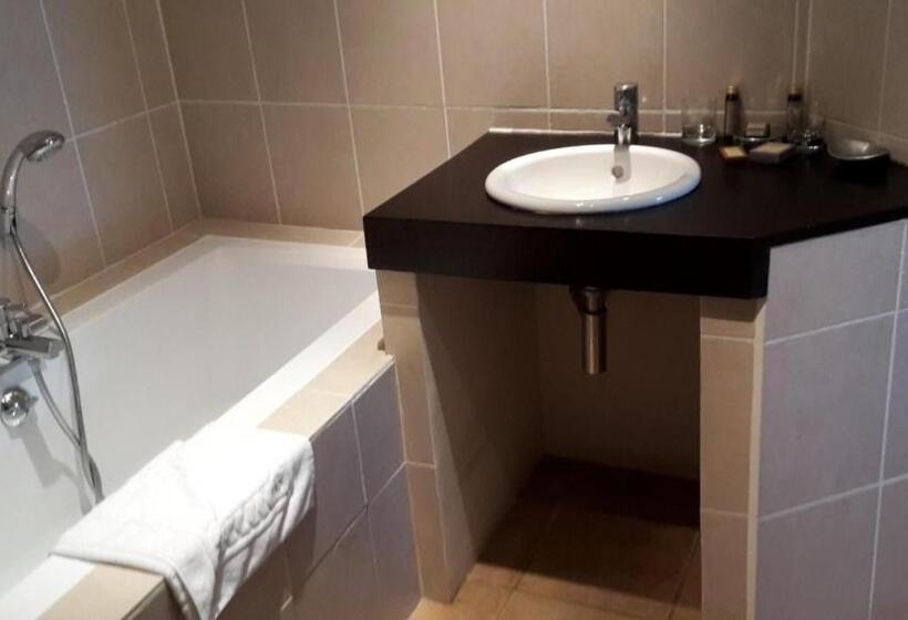 Номер Комфорт, Hôtel De Mirmande