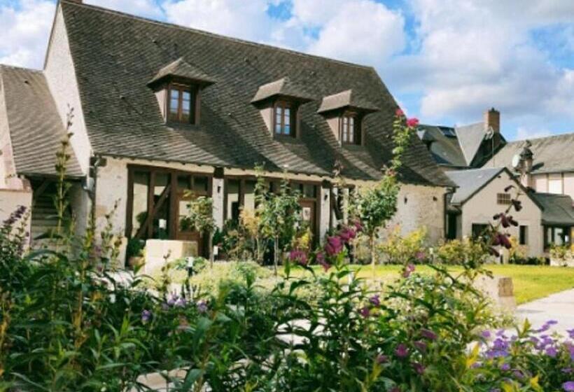 سوییت جونیور, La Chaumiere