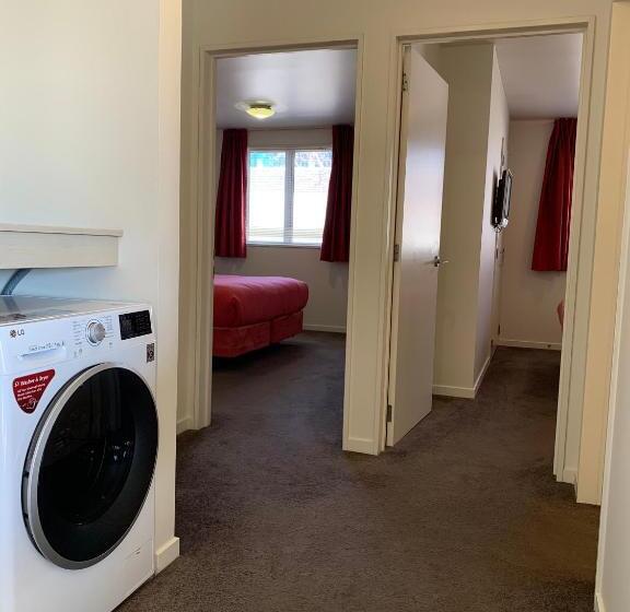Апартаменты 2 Спальни, Salerno Motel Apartments