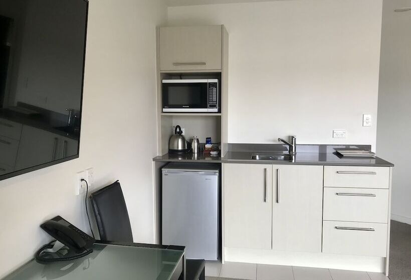Люкс Повышенной Комфортности, Salerno Motel Apartments