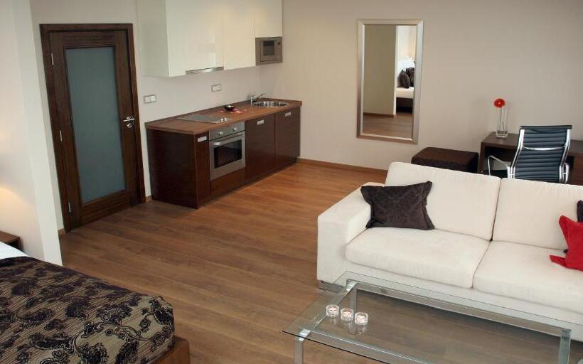 小型套房, Golden Fish Hotel Apartments