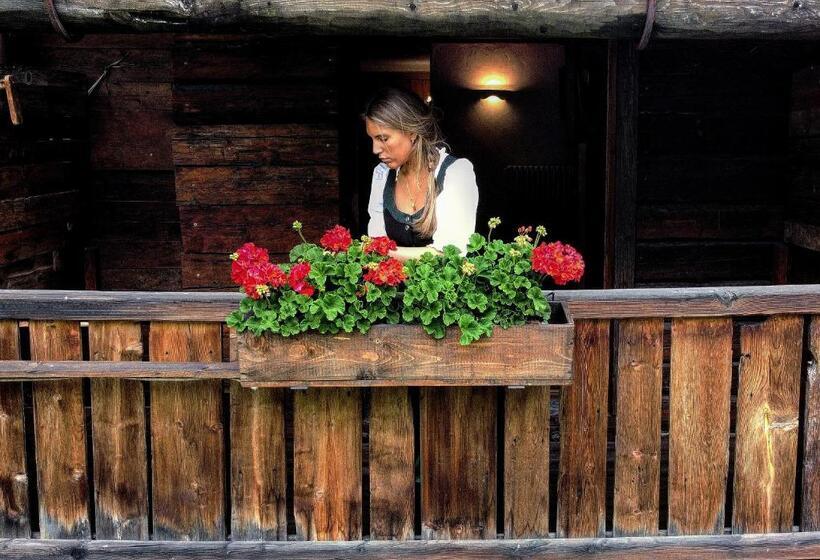 Номер Стандарт Трехместный, Chalet Hotel Svizzero