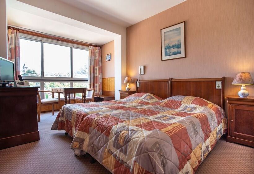 Номер Стандарт, Logis Hotel Restaurant Du Pont