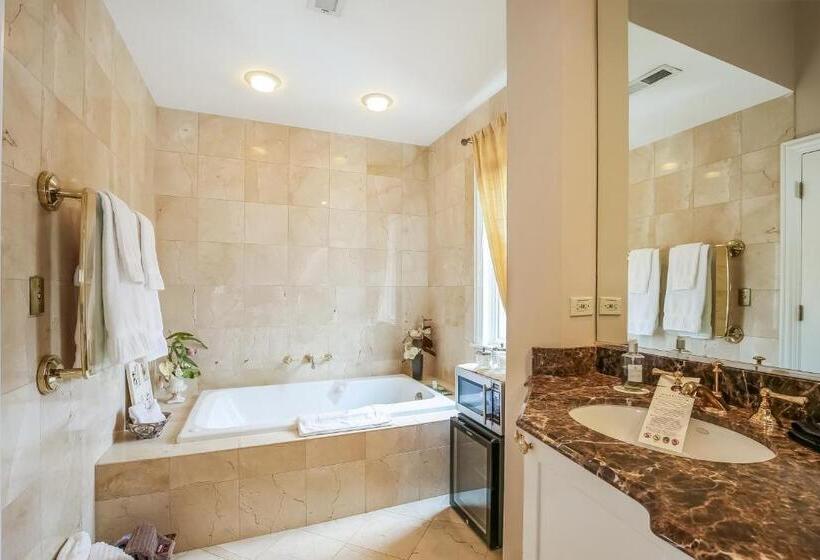 Люкс Кровать Кинг, Harvey House Bed & Breakfast