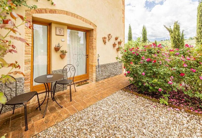 Номер Стандарт с Балконом, Agriturismo Il Segreto Di Pietrafitta