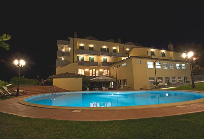 Четырехместный Номер Стандарт, Albergo La Lanterna