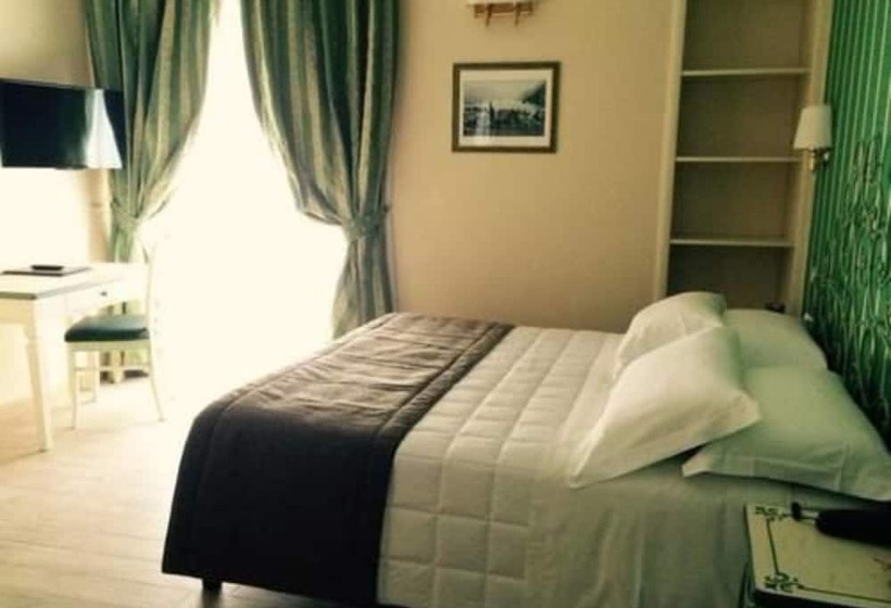 اتاق استاندارد سه نفره, Borgo Antico