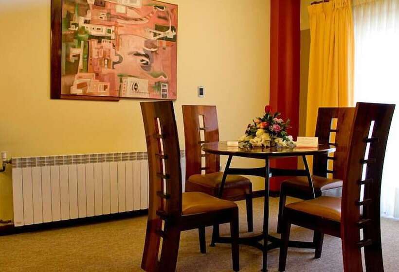 Президентский Люкс, Royal Inn Hotel Puno