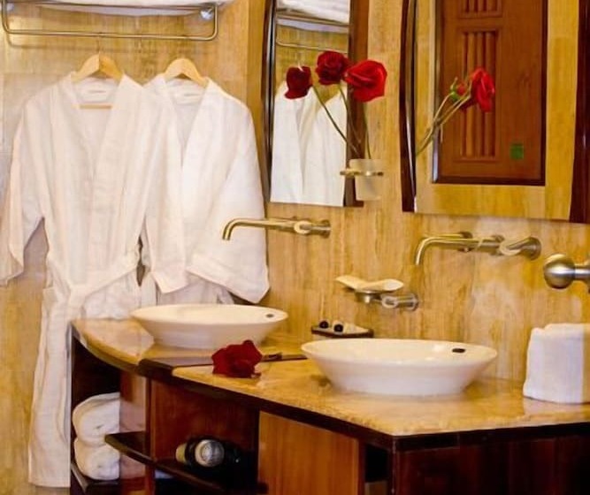 Президентский Люкс, Royal Inn Hotel Puno