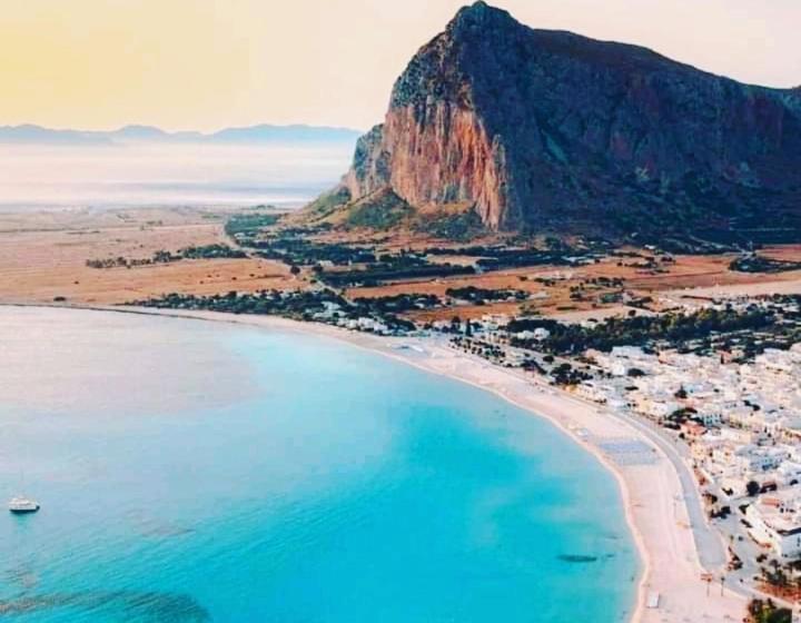Quarto Deluxe, Affittacamere A Tre Minuti In Spiaggia Il Veliero
