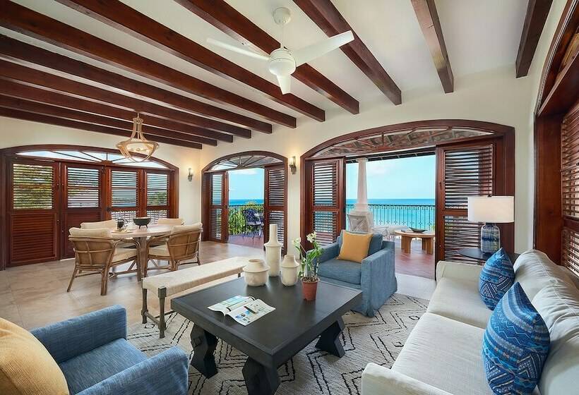 سوییت با چشم‌انداز دریا, Cap Maison Resort & Spa