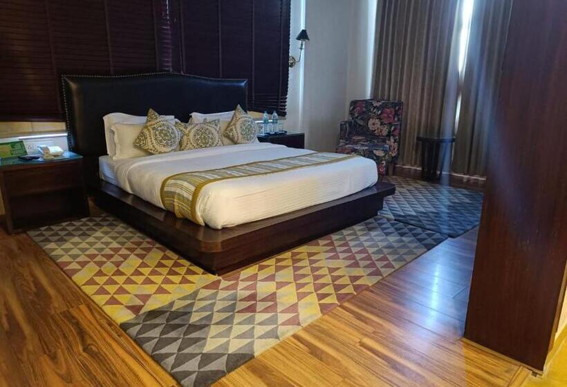 Suite, Natraj  Rishikesh