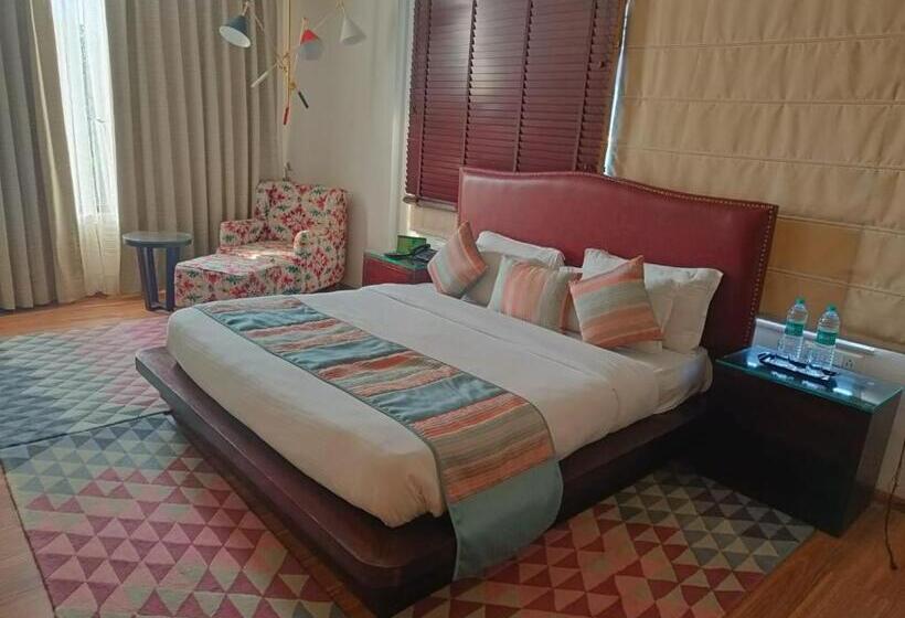 Suite, Natraj  Rishikesh