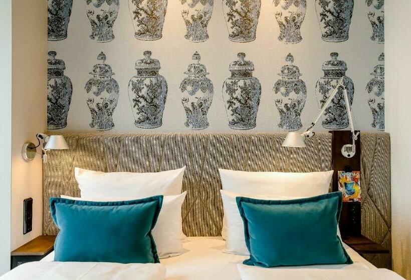 Номер Стандарт, Motel One Dresden Am Zwinger