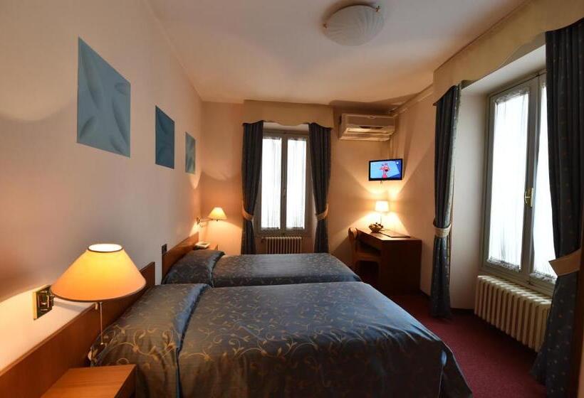 Номер Стандарт, Ambra Hotel   The Only Central Lakeside Hotel In Iseo