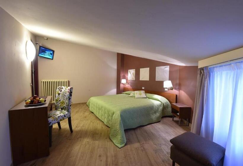Номер Стандарт, Ambra Hotel   The Only Central Lakeside Hotel In Iseo
