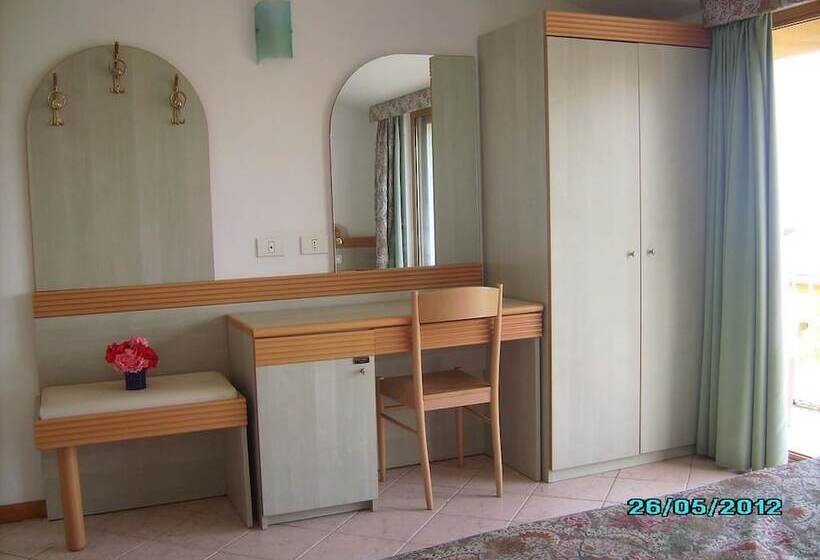 Chambre Familiale, Cala Petrosa Resort