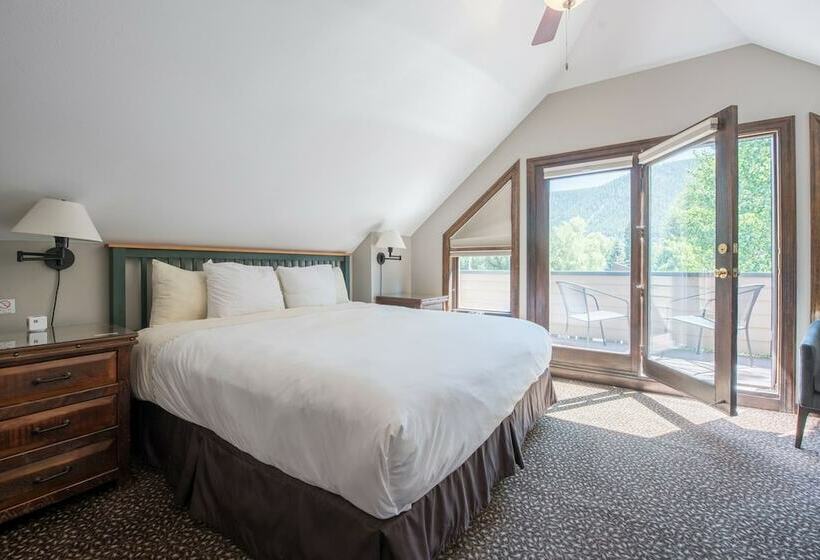 Номер Стандарт Двуспальная Кровать, Elk Mountain Lodge