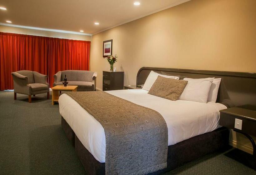 Escritório Estándar, Cornwall Motor Lodge