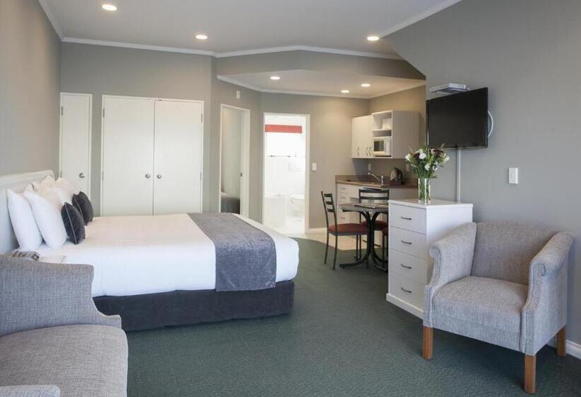 스위트, Cornwall Motor Lodge