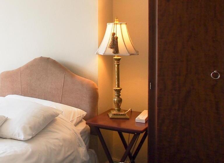 Номер Стандарт, Leaded Light Guest House
