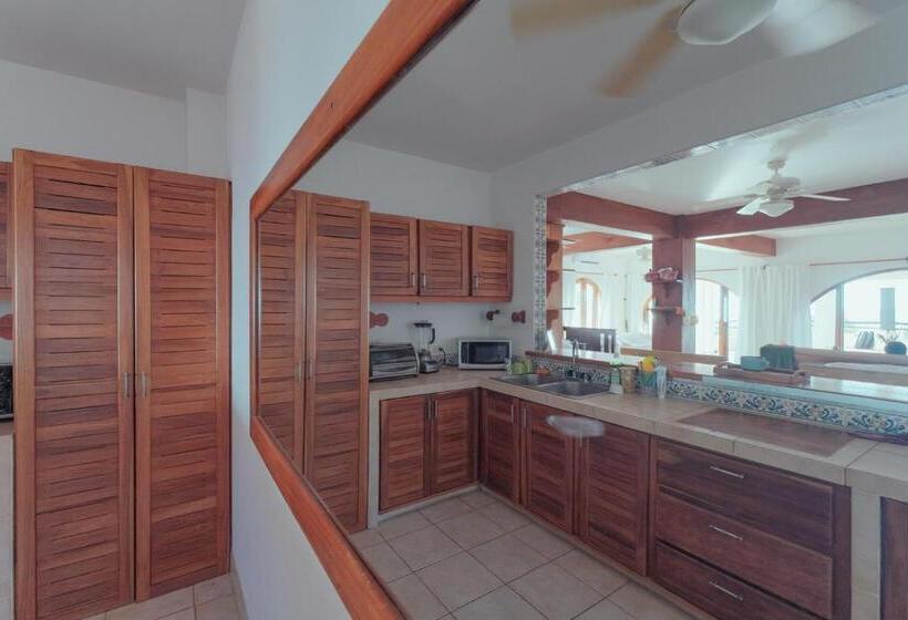 Студия Deluxe, Casas Kismet