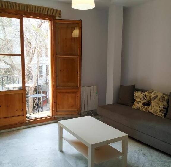 آپارتمان 1 خوابه با بالکن, Apartamentos Con Encanto En Pleno Casco Antiguo Ron Valenciayole